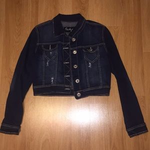 🎀 NWOT denim jacket 🎀